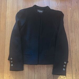 CHANEL Elegant Black Tweed Jacket